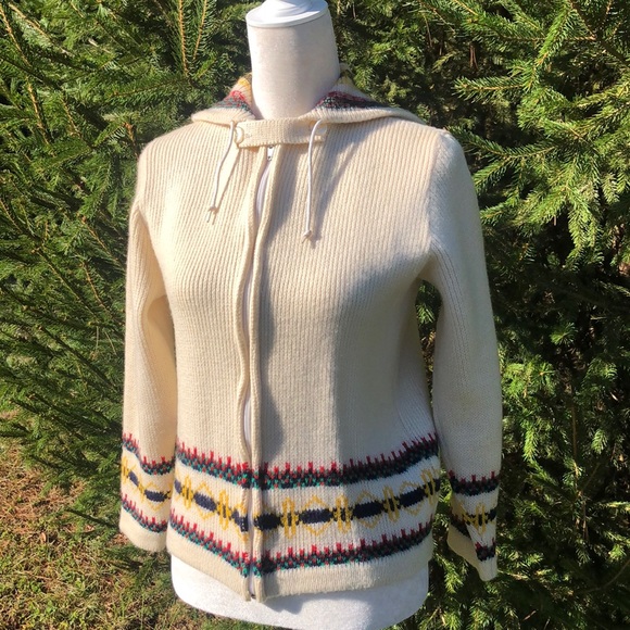 EUC Vintage Ladies Tundra 💯% Pure Virgin Wool Sweater - Picture 3 of 11